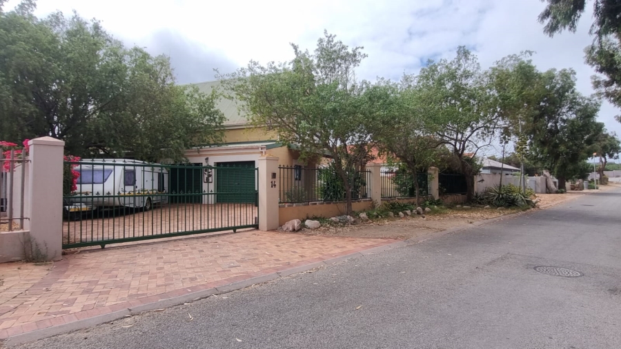 3 Bedroom Property for Sale in Bluewater Bay Western Cape